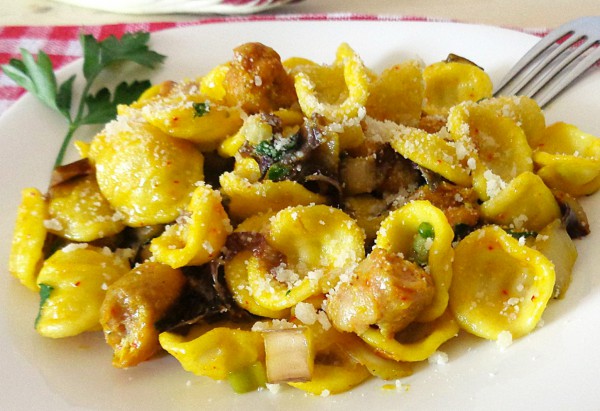 Rezept "Orecchiette, Salsiccia und Safran" mit Safran aus dem Comosee