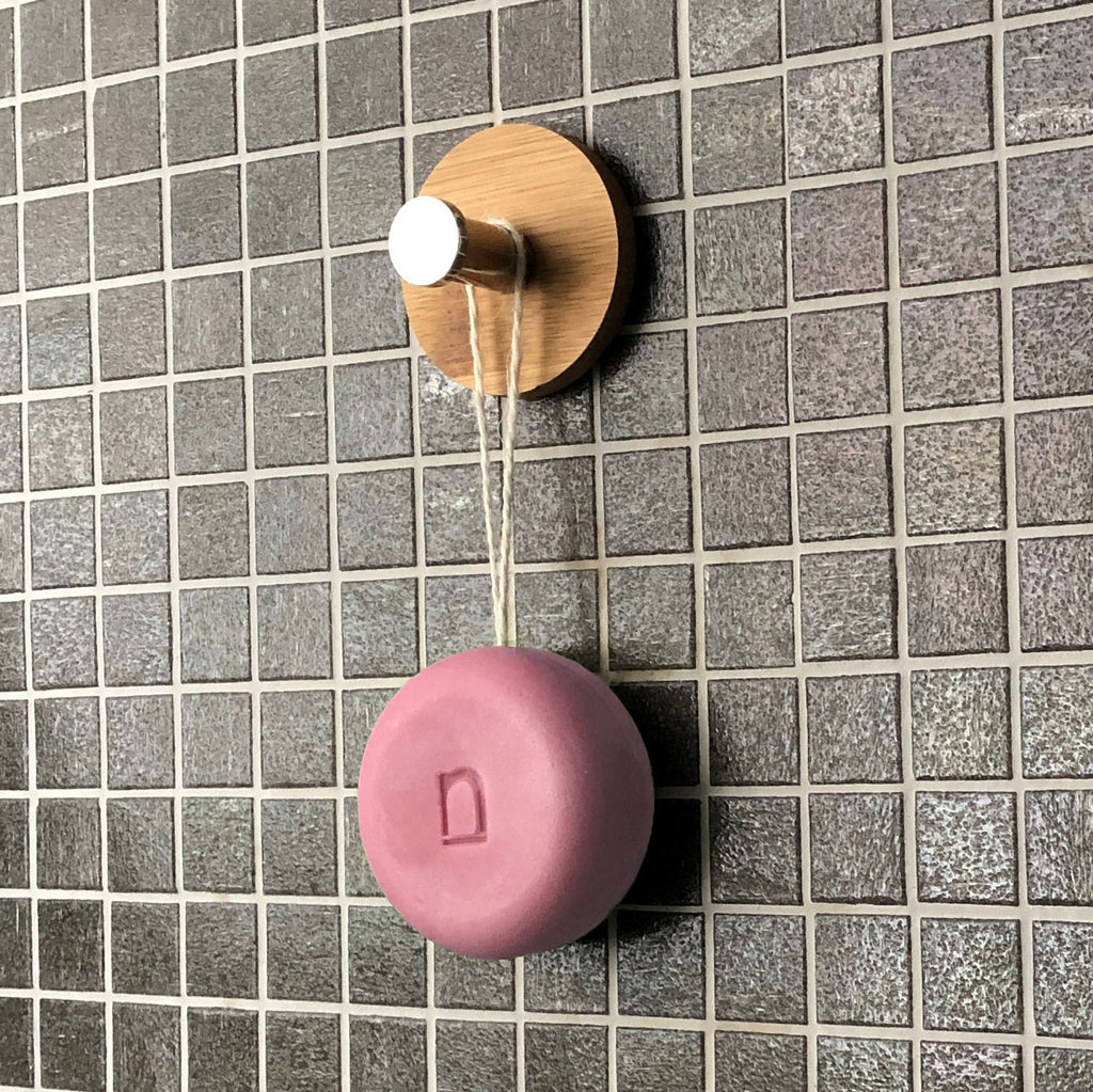 Shampoo Bar rose Nul. Das hängende Shampoo rose und rosmarin.